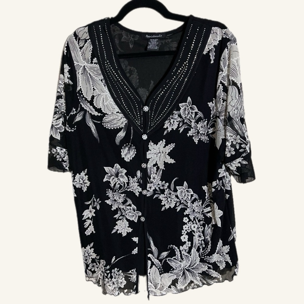 Vintage Black and White Floral Blouse size 2XL‎ plus sizes